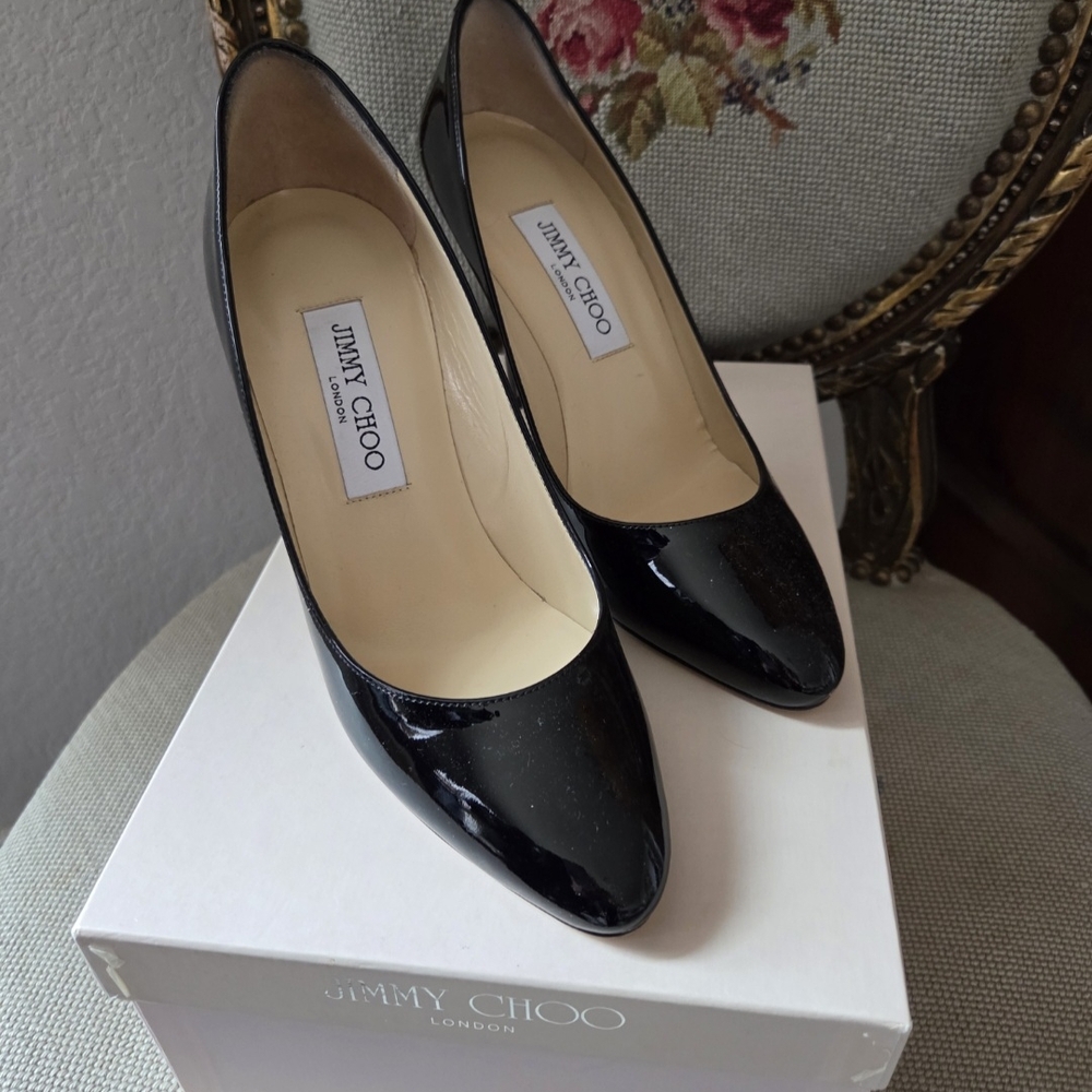 Jimmy Choo Black Women's Pumps